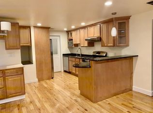 18 Lindsay St, Framingham, MA 01702