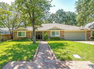 5704 Firewood Dr, Arlington, TX 76016