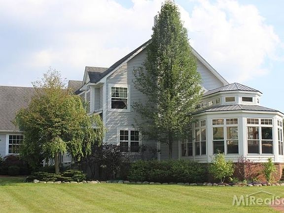 4th image of 6711 N Pointe