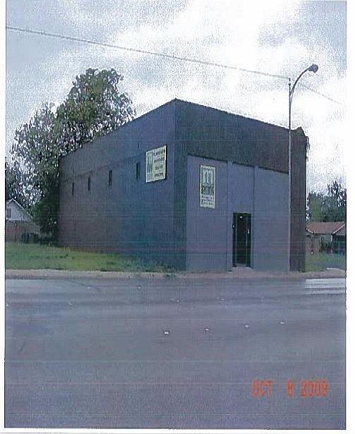 1st image of 912 Butternut St