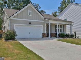 6034 Trumpet Flower Ave, Flowery Branch, GA 30542