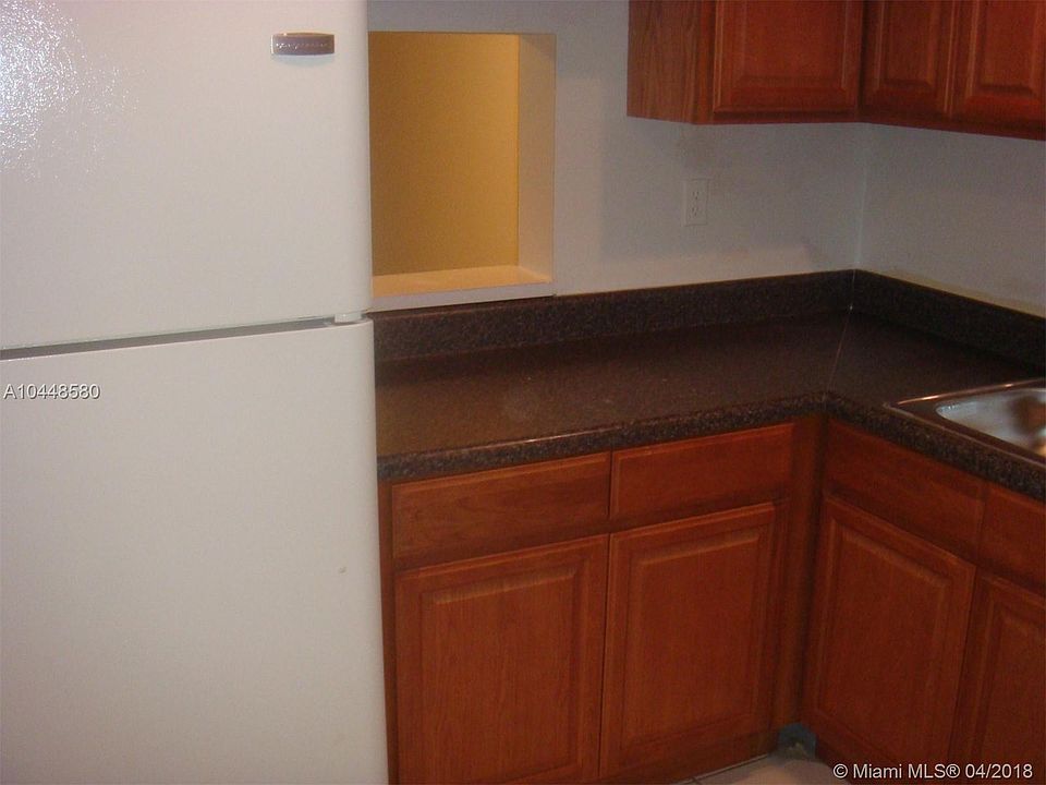 2nd image of 7825 Fairview Dr