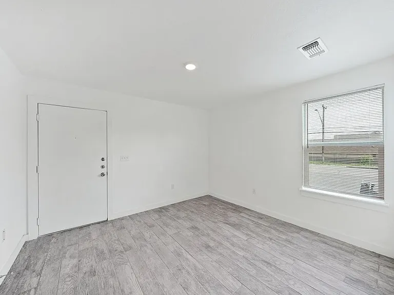 6175 Ingram — Photo 6