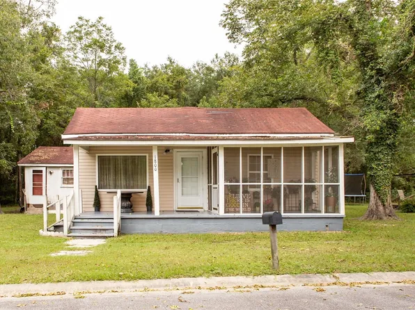 1800 Charles St, Waycross, GA 31501