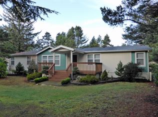4864 Rhododendron Loop, Florence, OR 97439