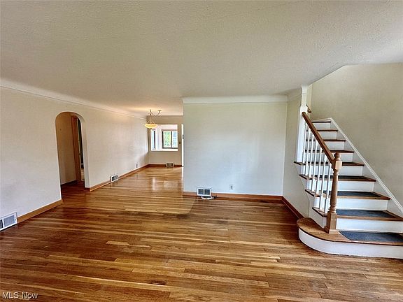 4th image of 1213 North Ave