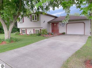 5105 W Shaffer Rd, Coleman, MI 48618