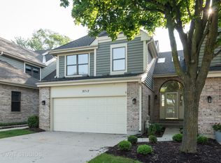 2717 Burton Dr, Westchester, IL