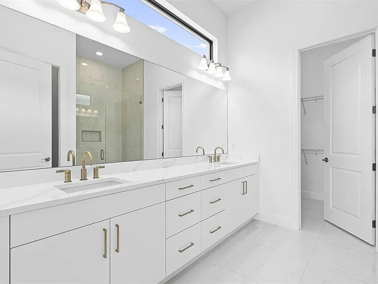 4931 Rivo Alto Cir — Photo 24