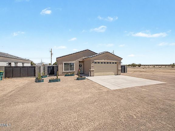 3rd image of 3010 W COLUSA Drive