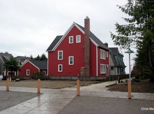 16 Fireside Ln, Pacific Beach, WA 98571
