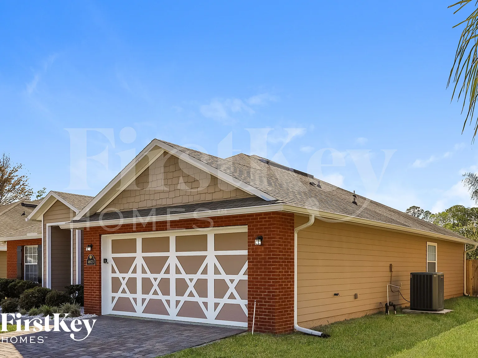 3 bed, 2.0 bath, 1879 sqft, $2,380 — Photo 2