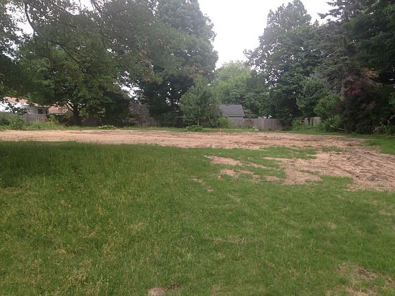 4th image of 8046 Teakwood Dr