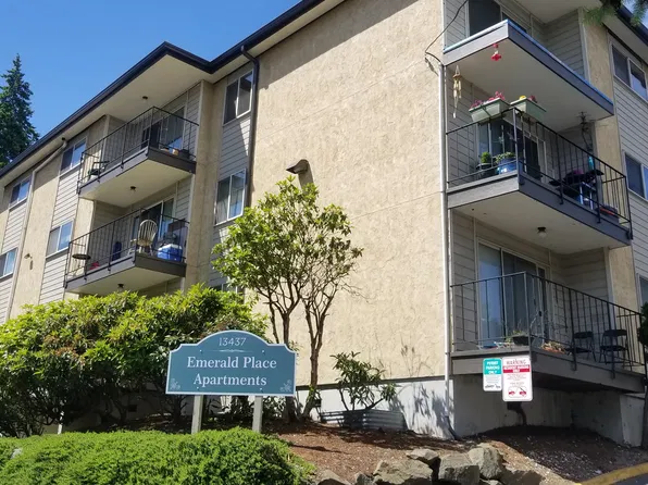 Emerald Place Apartments
