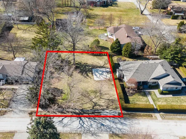 122 Flynn St, Niagara On The Lake, ON L0S 1J0