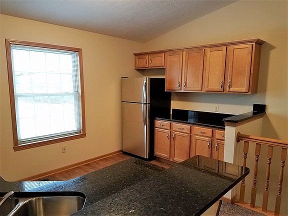 3rd image of 3919-3943 Long Dr #3935