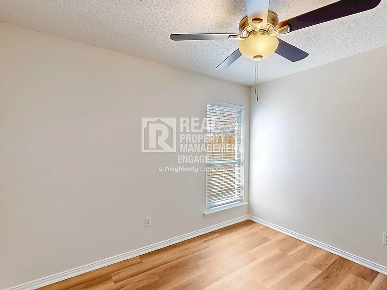 404 Truman Arlington — Photo 31