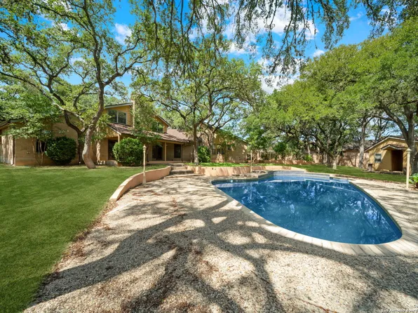 8136 RIDGE NORTH DR, San Antonio, TX 78266