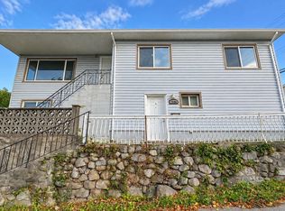 7590 Fraser St, Vancouver, BC V5X3W6