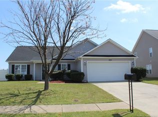 609 Fairfield Cir, Raeford, NC 28376