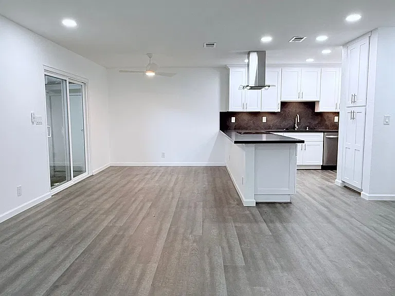 481 Carillo Ct — Photo 5