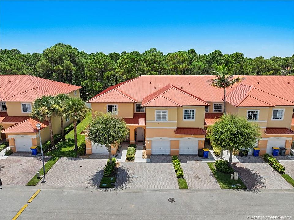 1st image of 5012 SE Mariner Garden Cir