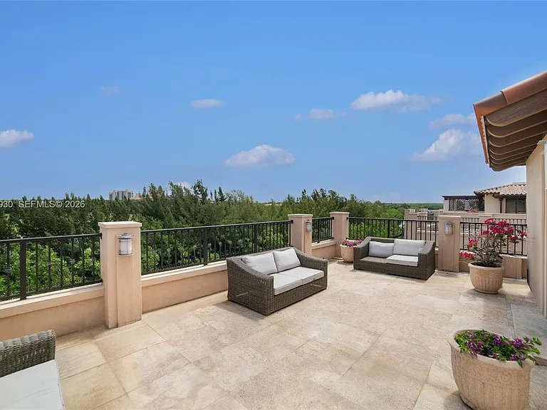 6226 Paradise Point Dr — Photo 52
