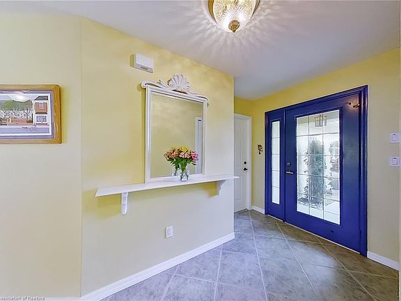 3rd image of 39 Somerset Ln
