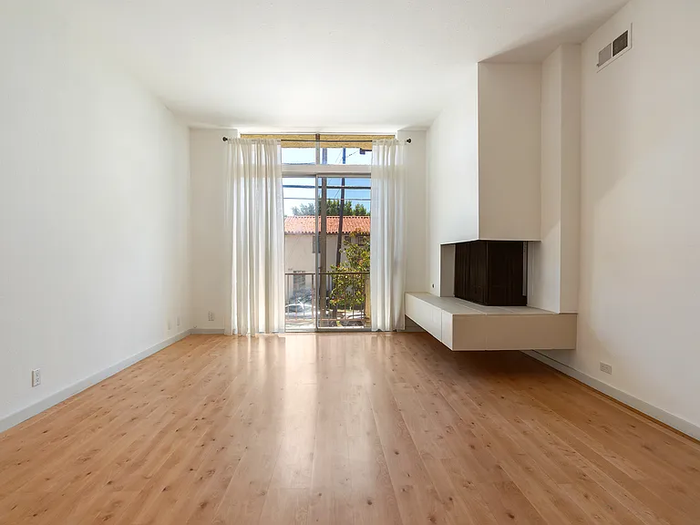 11625 Texas Ave #201 — Photo 2