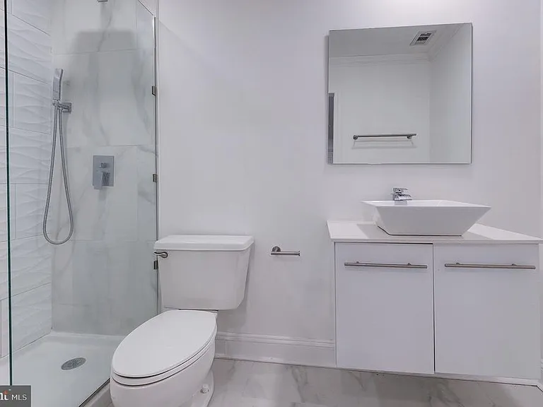 1628 Great Falls St — Photo 16