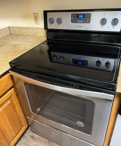 2209 S Braeswood Blvd #32I — Photo 3