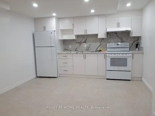 401 Mississauga Valley Blvd Photo 1