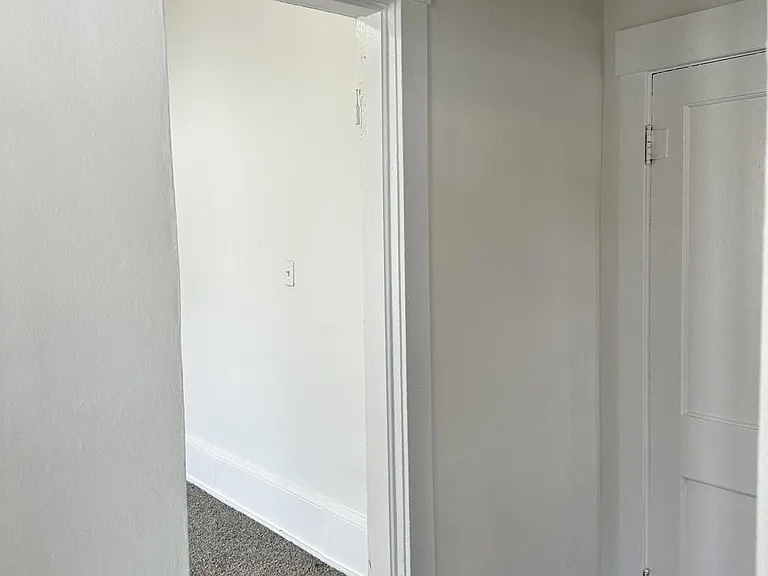 521 Adams St #5 — Photo 7