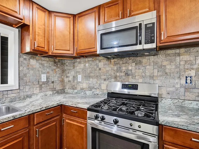 603 Maple St — Photo 16