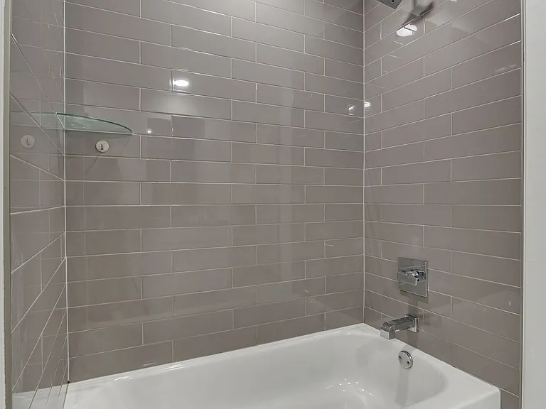 7907 NW 135th Ter — Photo 36