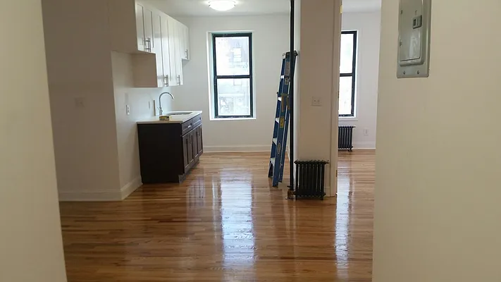 Rented by Lang Realty LLC | media 16