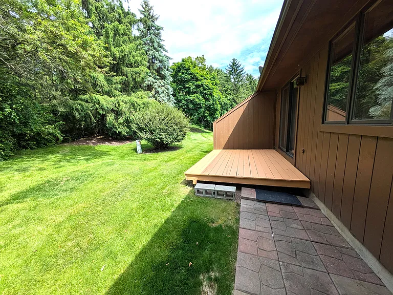 598 Echo Ct — Photo 29