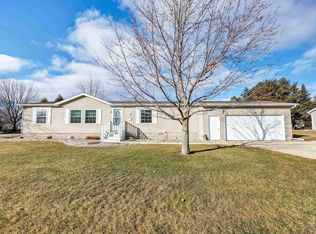 405 Carrie Lynn Ave, Algoma, WI 54201