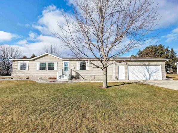 405 Carrie Lynn Ave, Algoma, WI 54201