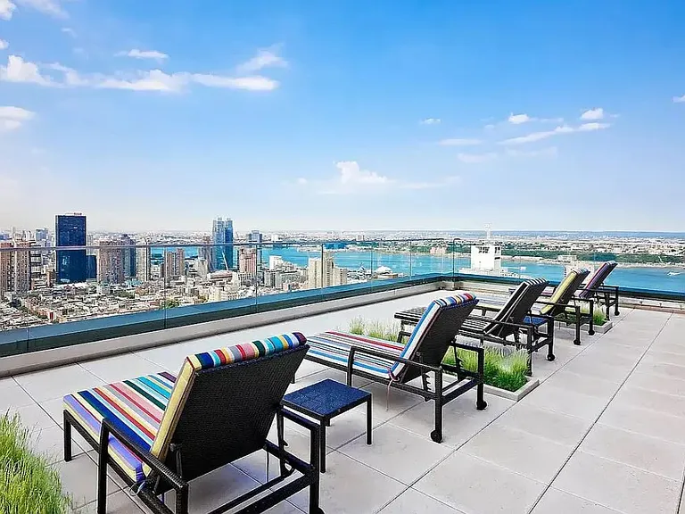 322 W 57th St #33H — Photo 22