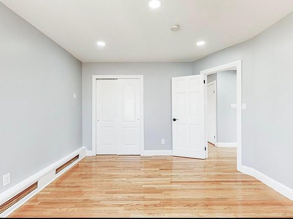 3rd image of 1410 Harrison St Floor 2