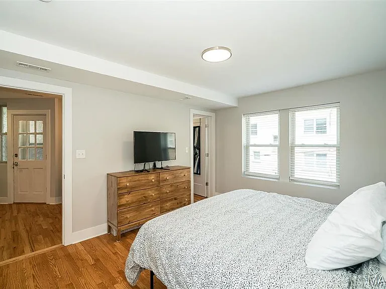 7537 Buckingham Dr — Photo 15