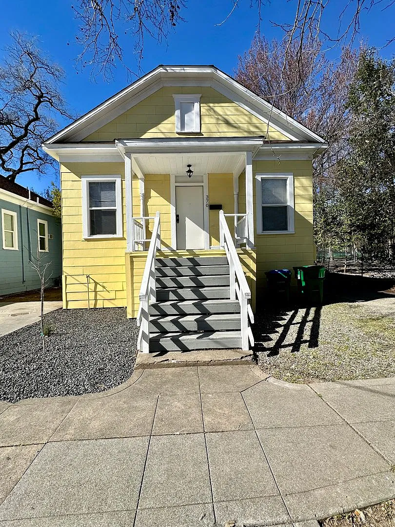 **Summer 2027 - Reserve Now** Great House in Downtown Chico — Photo 1