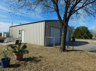 1304 S Galloway Dr, Olney, TX 76374