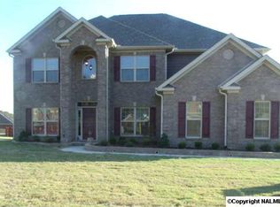 7064 Pale Dawn Pl, Owens Cross Roads, AL 35763