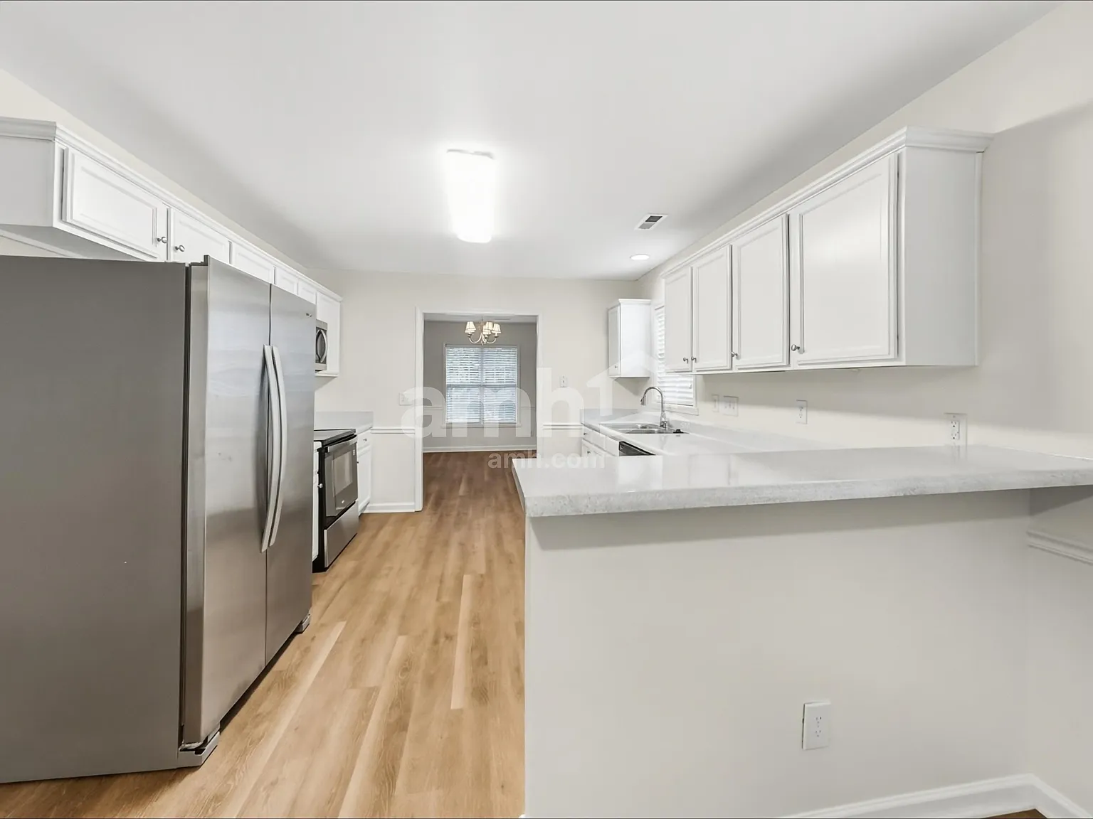 3 bed, 2.0 bath, 1810 sqft, $1,825 — Photo 4