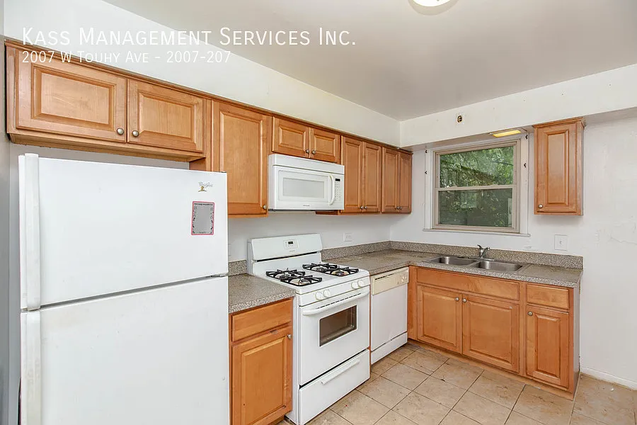 2007 W Touhy Ave #207