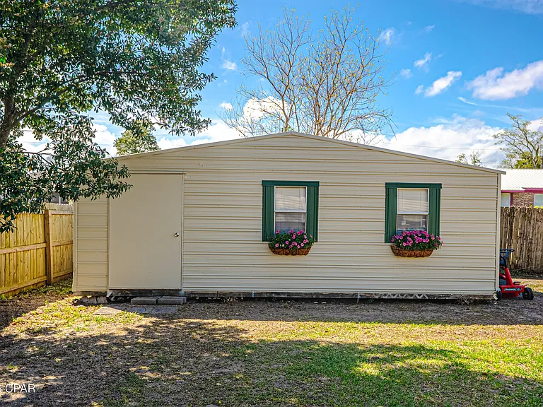 3015 Stanford Rd — Photo 35