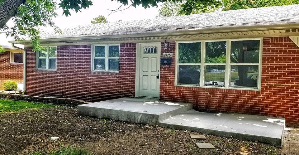 1st image of 2429 N Lynhurst Dr