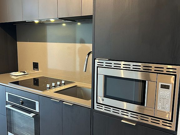 4th image of 3009 Novar Rd #508